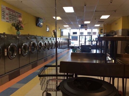 Super Washing Well Laundromat