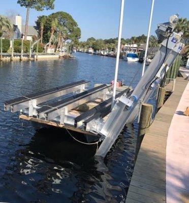 Golden Elevator Lift with Aluminum Bunks