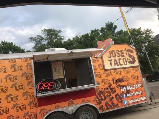 Great tacos  great layout of the food and just quick and fresh  real Mexican tacos can't beat that