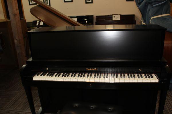 Quality used Pianos at a low price that include delivery in the local area and warranty.