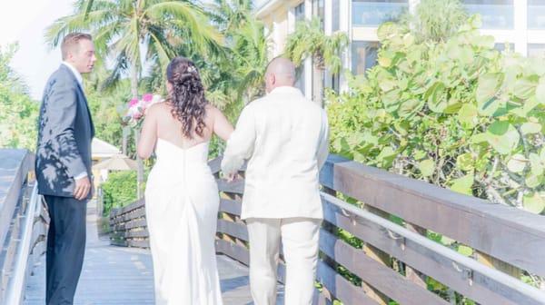 Dale escorting us to our reception. Perfectly orchestrated event.