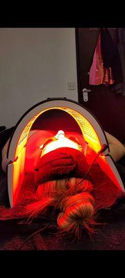 LightStim Red Light Therapy during a Deluxe Hydrafacial