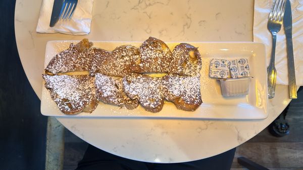 Cannoli French Toasts