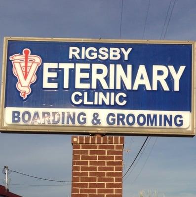 Veterinary Clinic providing Boarding and Grooming.