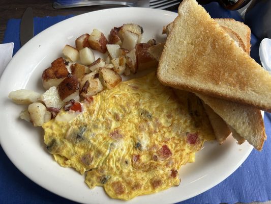 Spanish omelette with homefries and white toast