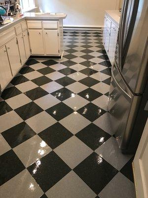 Kitchen floors strip & Wax