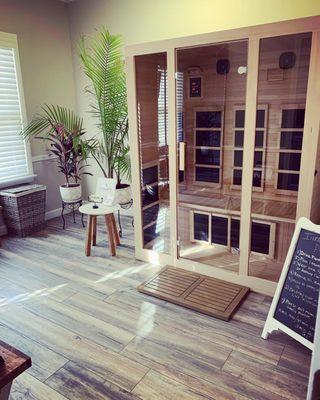 Full-Spectrum Infrared Sauna & Chromotherapy