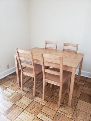 dining table with 4 chairs