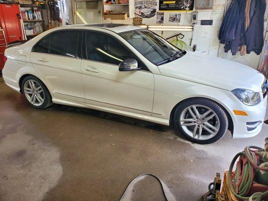 Black windows on a white Mercedes. Flawless.