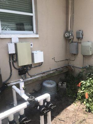 VS Omni w/ Pool sub panel hook up . Wired pool pump ,& gas heater.