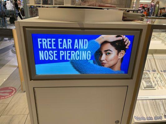 Free piercing with the purchase of an earring