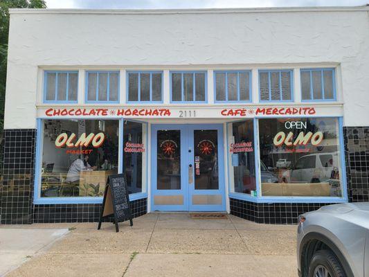 Olmo storefront