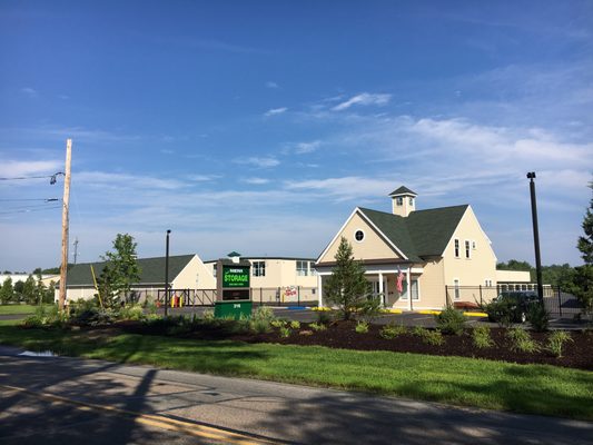 Great new Storage facility!  Bob and Ben were very helpful with the entire process of renting a unit!