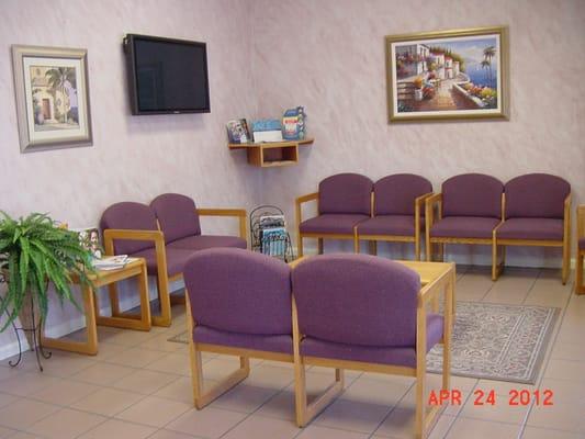 Royal Palm Dental Associates waiting room