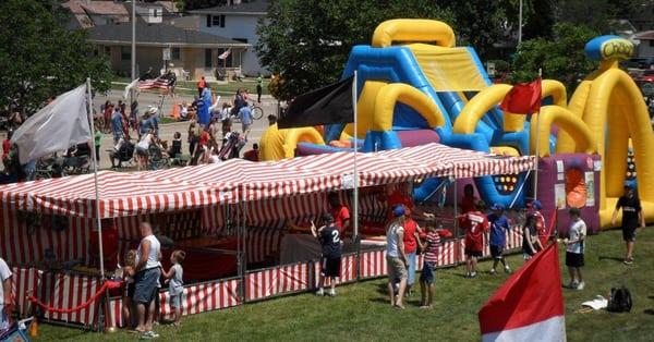 Midway Games, Prizes, Civic Festivals, 4th of July Parade services by Fun Events of Milwaukee.