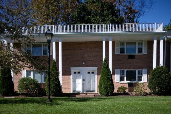 Rosedale Manor