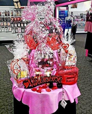 Valentine's Day Gifts & Baskets