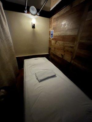 Massage room for one!