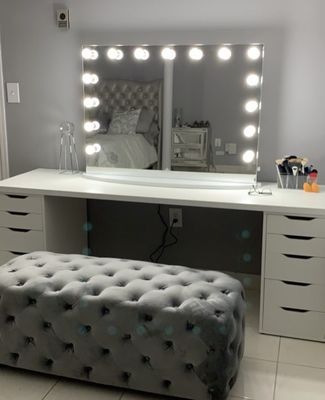 Final Photo of Make-up Vanity !