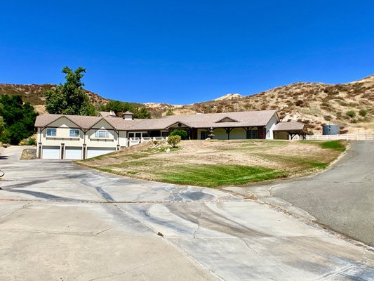 Diver - Sand Canyon! 3 homes on one lot! Check for availability:  www.AllValleyLeasing.com