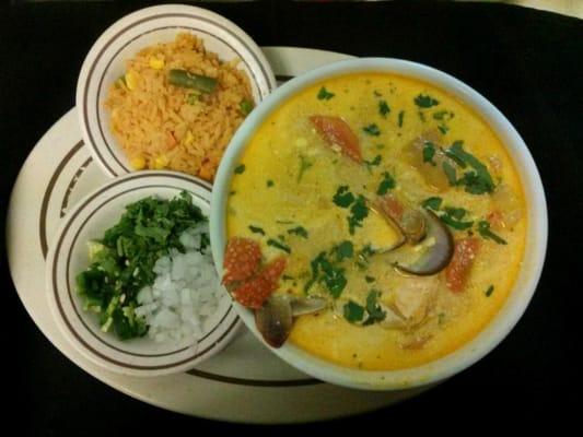 Caldo de Mariscos