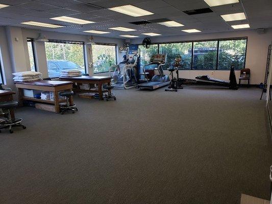 The gym space at Issaquah Physical Therapy.