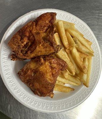 Pollo Frito Con Papas Fritas