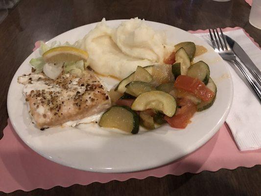 Salmon, mashed potatoes & zucchini medley