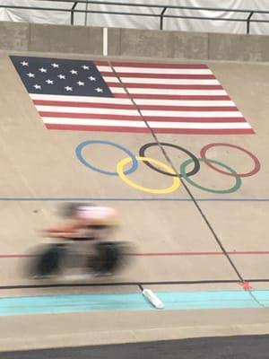 Evelyn Stevens breaking Women's World Hour Record