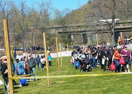 lines to leave festival and get on shuttle busses