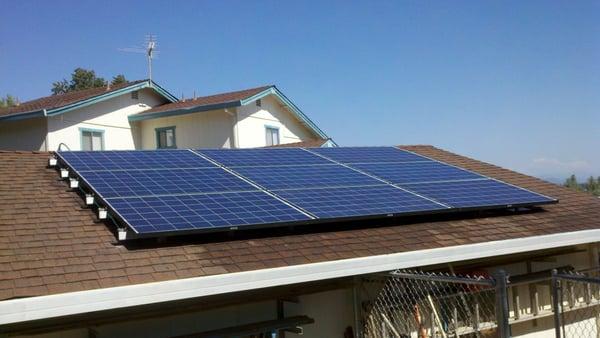 9 panel solar array in Redding