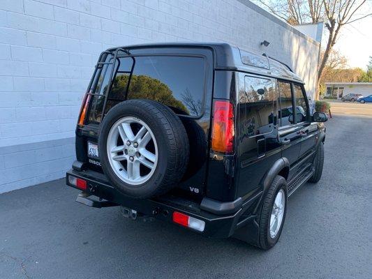 20% Xpel Ceramic Window Tint on Rear Window of Landrover Discovery.