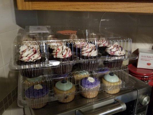 Chocolate Cherry, Lemonberry and Anything for Selenas.  The You're a cupcake, Harry were in the fridge.  Soooooo yummy!