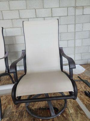 Beautifully Reslung Patio chair!  Looks like new!