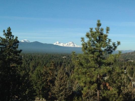 The beautiful snow-capped Cascade Mountains