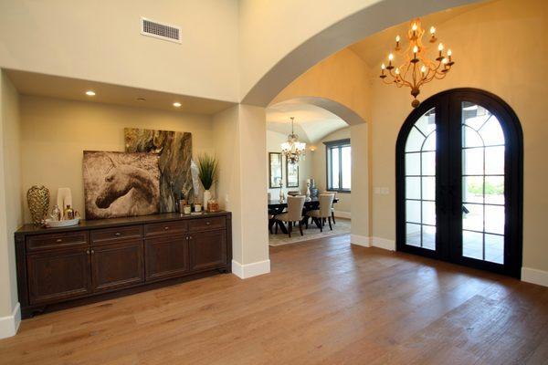 Bar area Staged by Revamp Professional Home Stagers #homestaging #homestagingscottsdale #homestagingPhoenix #realestatescottsdale