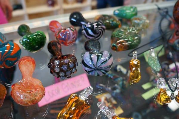 Bellingham Custom Glass (displayed work by Street Kitty Glass)