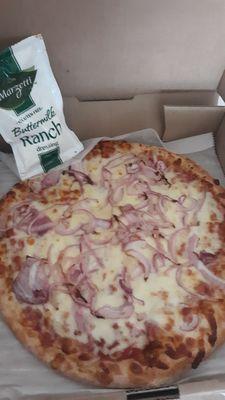 Small 4 cut with red onions and ranch 10.50