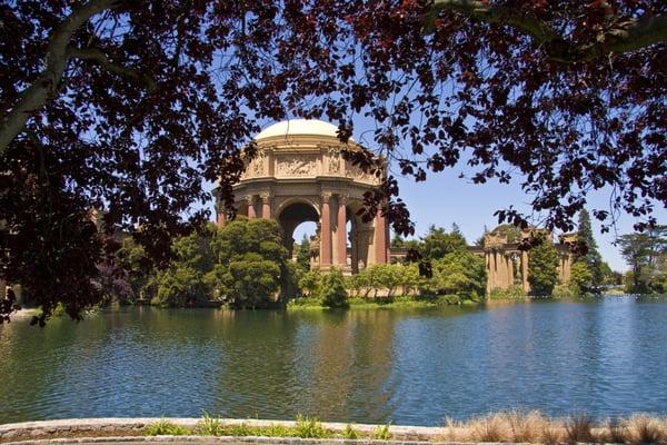 A SAN FRANCISCO ICON - THE PALACE OF FINE ARTS.