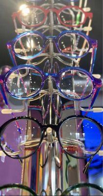 Great selection of men's/women's frames!