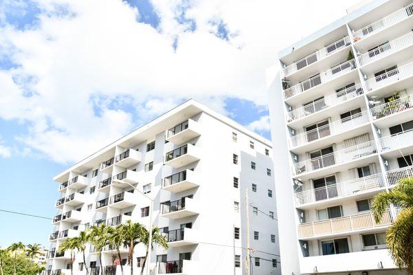 RELOCATING TO FLORIDA? WHY NOT BUY A CONDO.