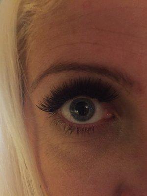 I eyelash extensions!