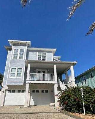 Beach home on crescent beach done by Ancient City Window & Pressure Washing.

https://www.ancientcitypressurewashing.com/