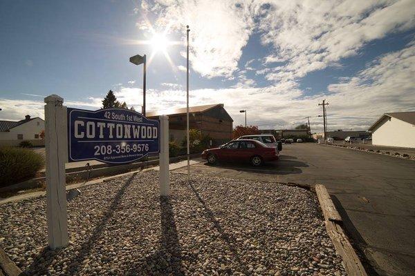 Cottonwood Apartments