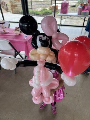 Balloon twisting