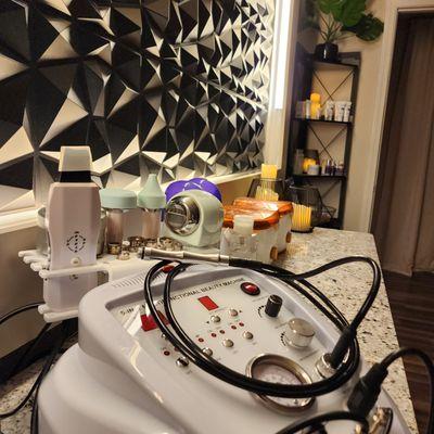 Microdermabrasion and professional dermaplaning offered here.