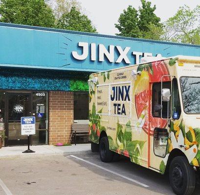 Jinx tea truck loading up for a day at the farmer's market.