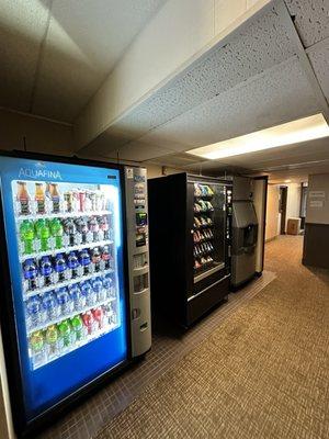 Ice and vending machine