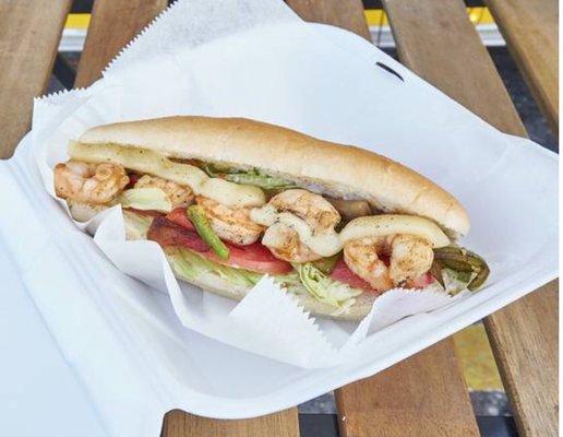 Shrimp poboy( fried or grilled ).