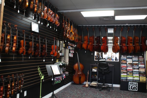 4-Strings Violin Shop